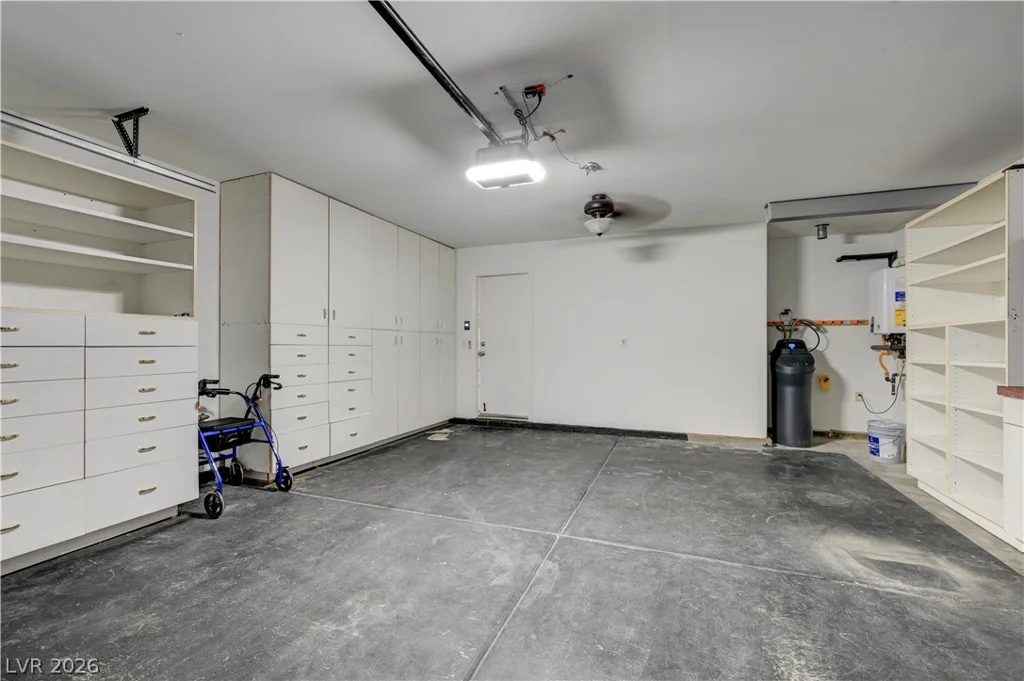 8560 Shady Pines, Las Vegas, NV 89143