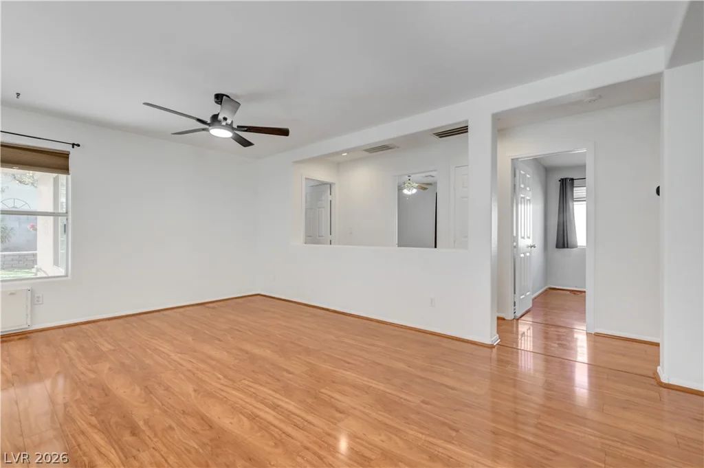 8560 Shady Pines, Las Vegas, NV 89143