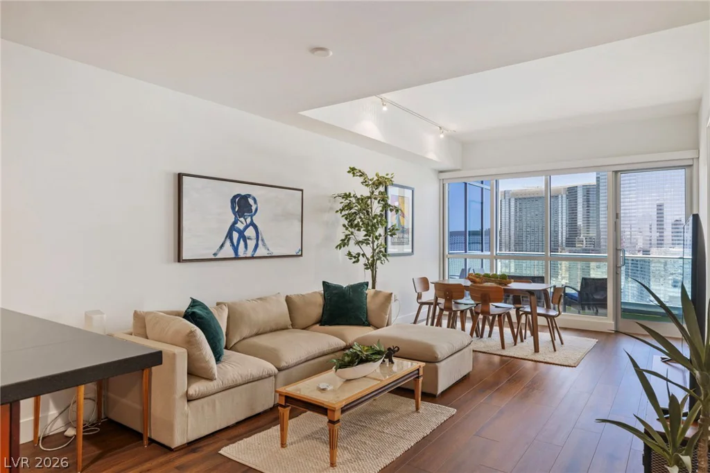 4525 Dean Martin, Las Vegas, NV 89103
