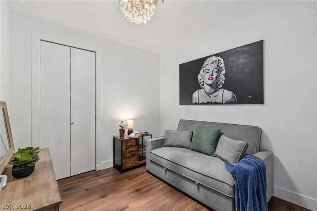 4525 Dean Martin, Las Vegas, NV 89103
