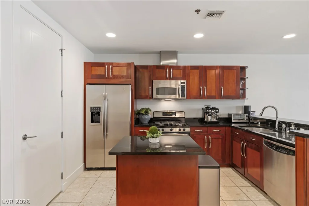 4525 Dean Martin, Las Vegas, NV 89103