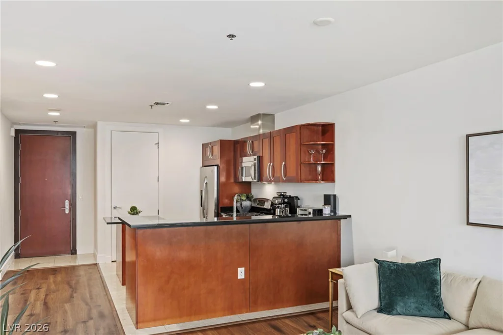 4525 Dean Martin, Las Vegas, NV 89103