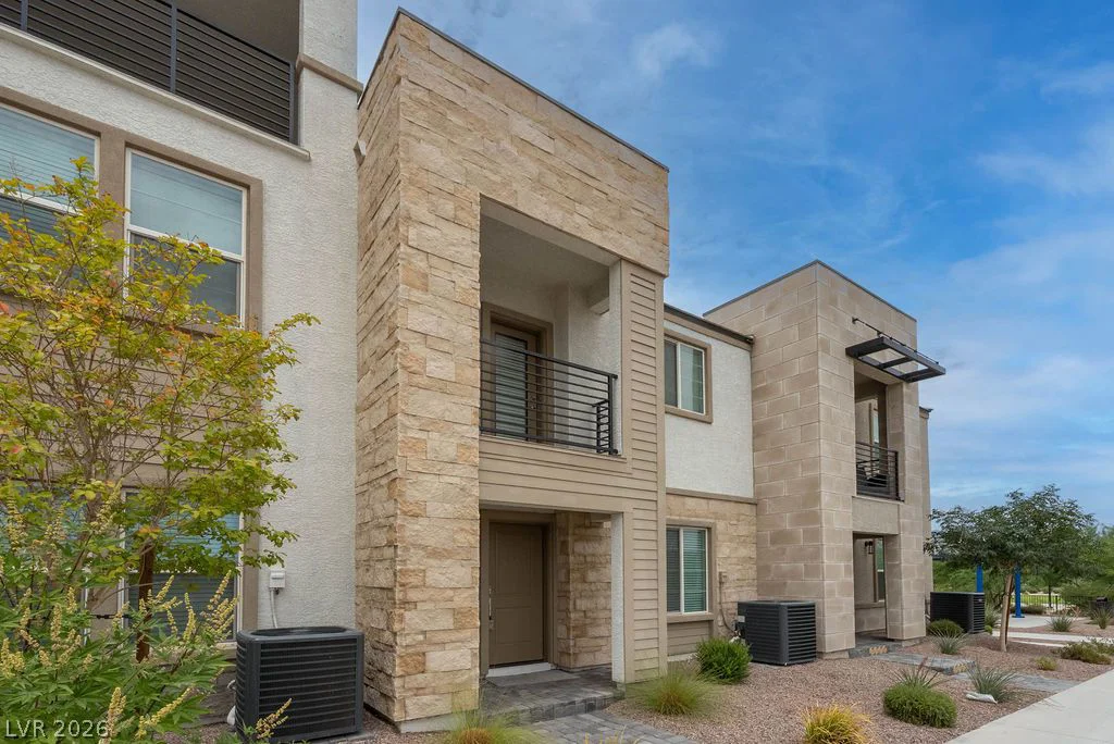 902 Bronzite, Henderson, NV 89011