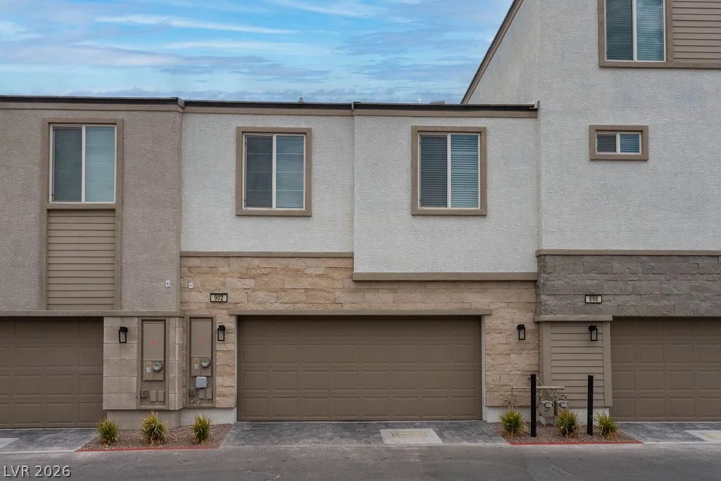 902 Bronzite, Henderson, NV 89011