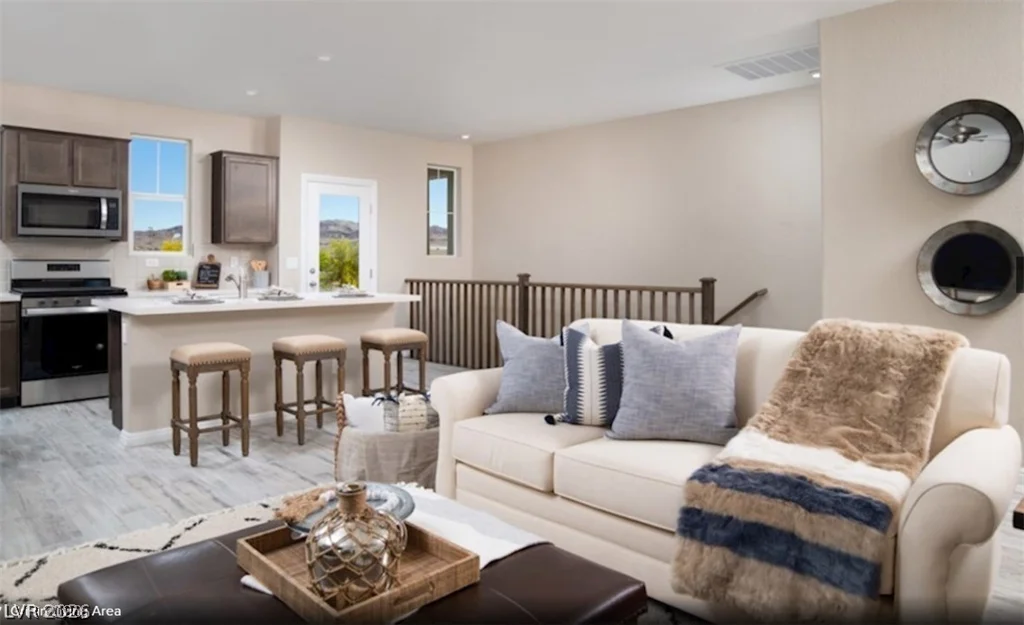902 Bronzite, Henderson, NV 89011