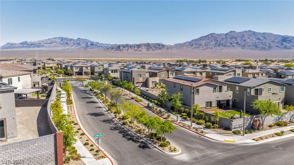 9250 Alden Pointe, Las Vegas, NV 89143