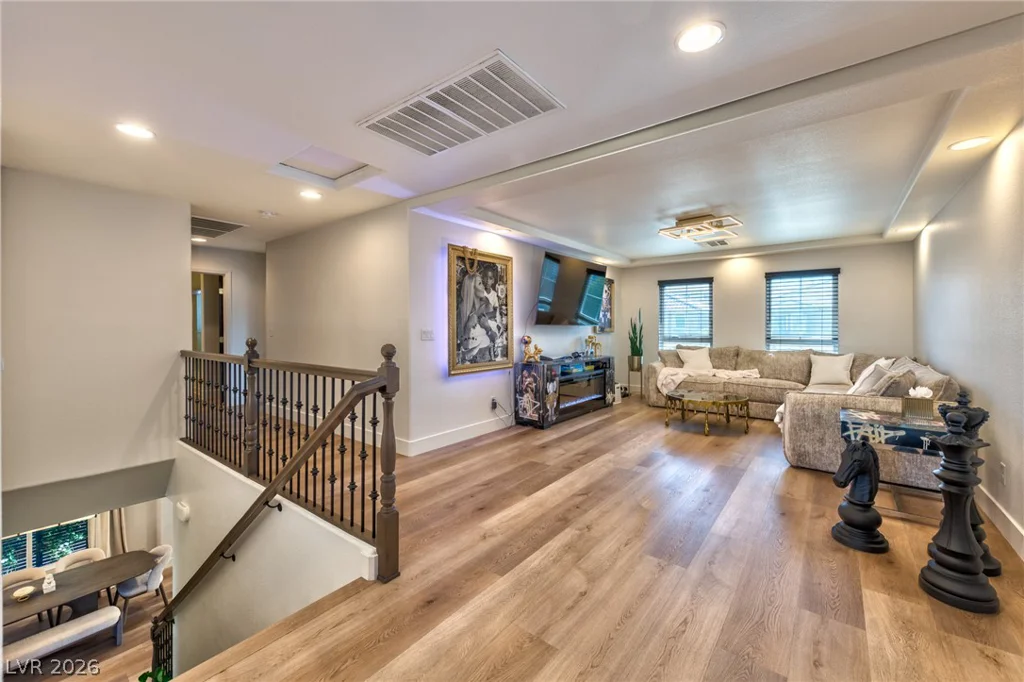 9758 Hawk Crest, Las Vegas, NV 89141