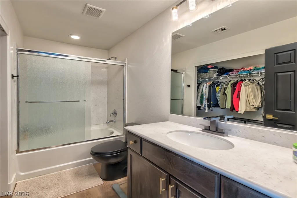 9758 Hawk Crest, Las Vegas, NV 89141