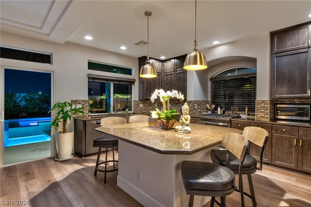 9758 Hawk Crest, Las Vegas, NV 89141