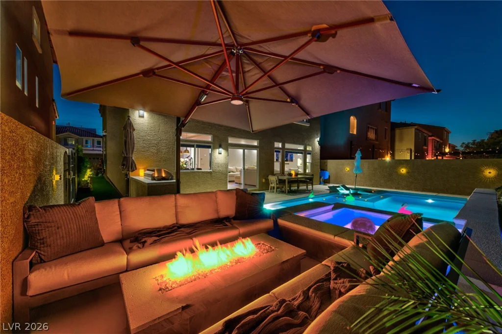 9758 Hawk Crest, Las Vegas, NV 89141