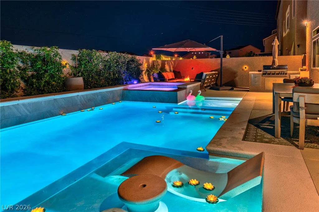 9758 Hawk Crest, Las Vegas, NV 89141