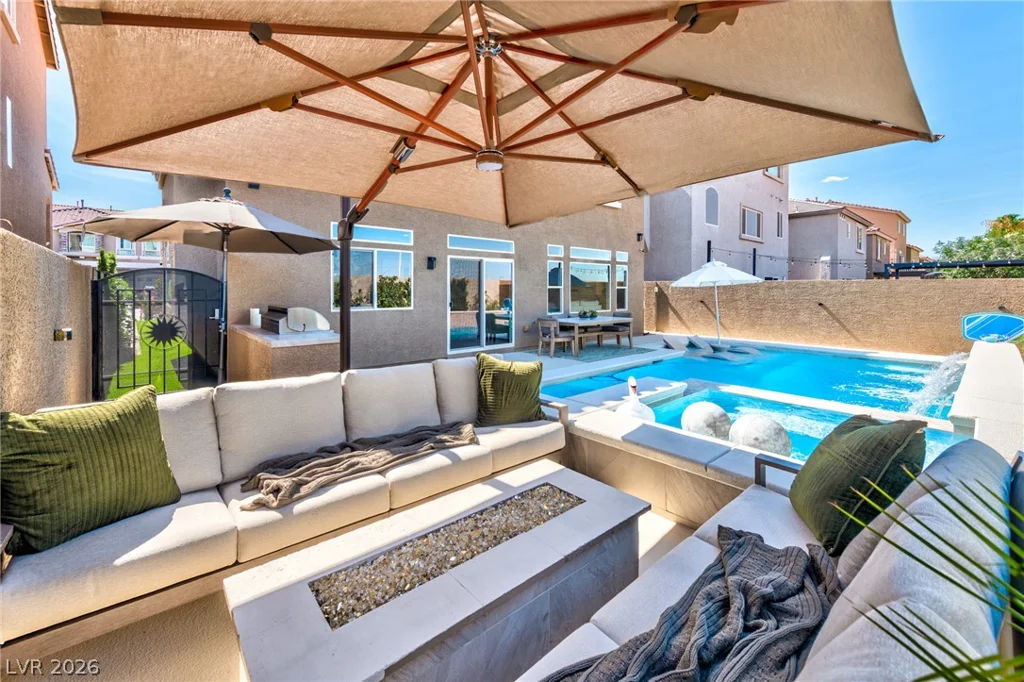 9758 Hawk Crest, Las Vegas, NV 89141