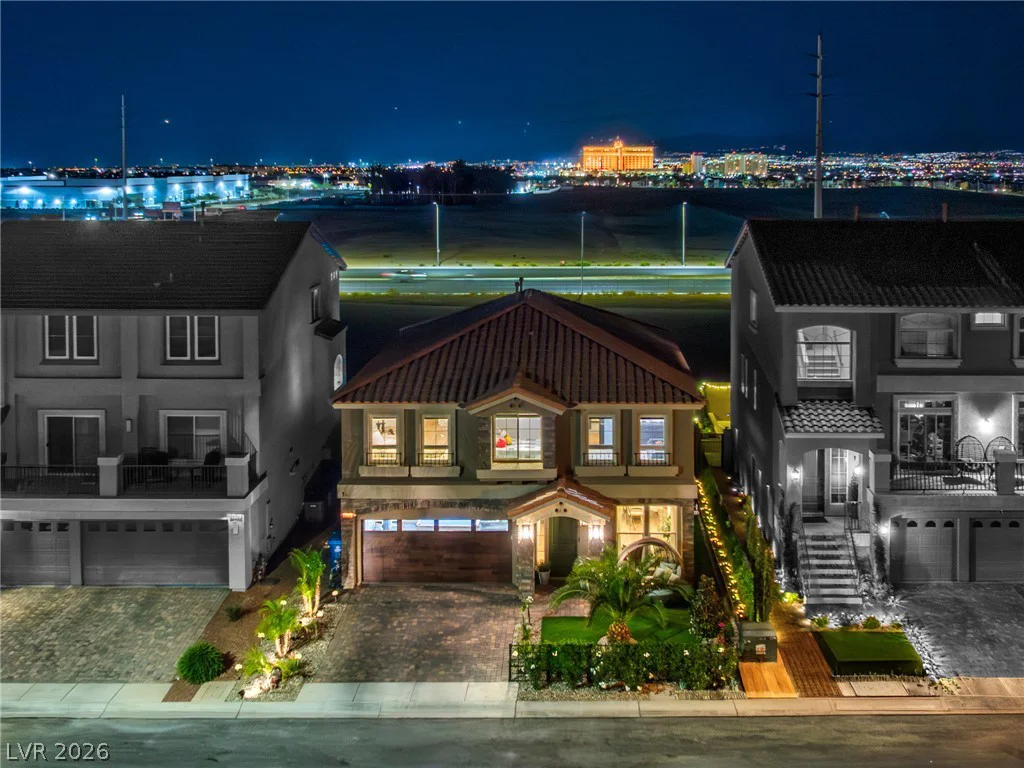 9758 Hawk Crest, Las Vegas, NV 89141