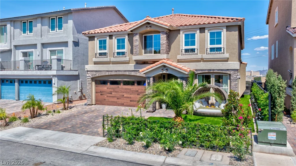 9758 Hawk Crest, Las Vegas, NV 89141