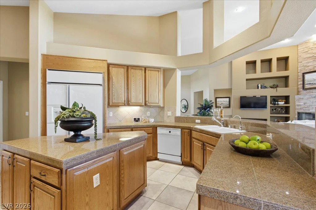 10009 Sienna Peak, Las Vegas, NV 89144