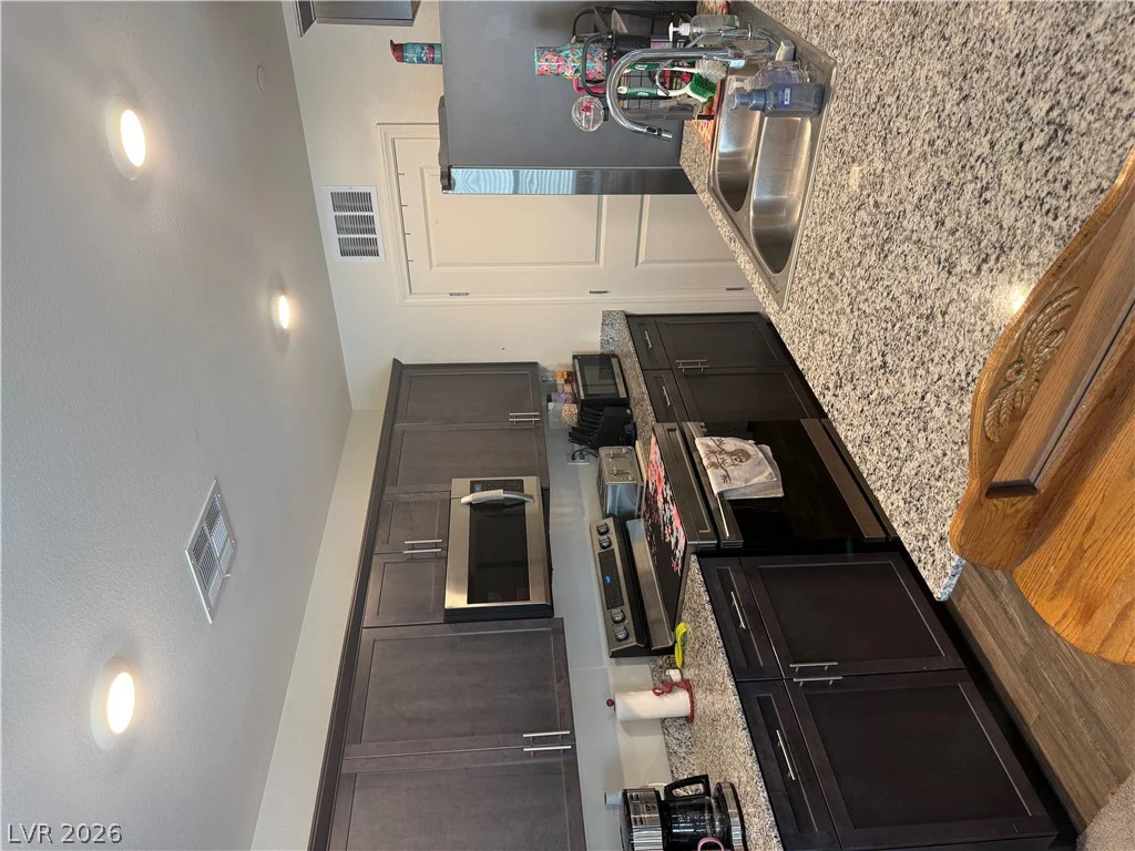 7010 Spicy Merlot, North Las Vegas, NV 89086