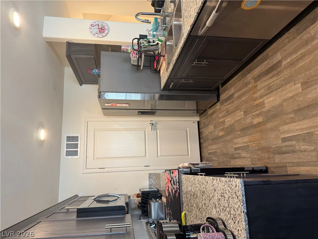 7010 Spicy Merlot, North Las Vegas, NV 89086