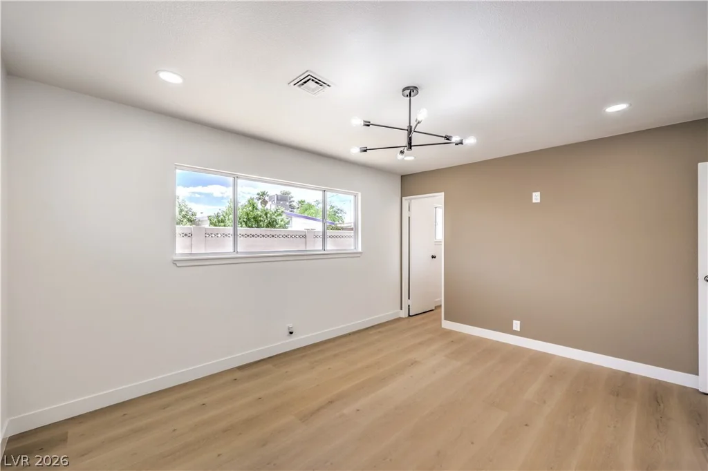 5913 Alta, Las Vegas, NV 89107