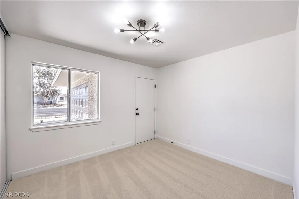5913 Alta, Las Vegas, NV 89107