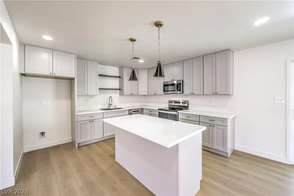 5913 Alta, Las Vegas, NV 89107