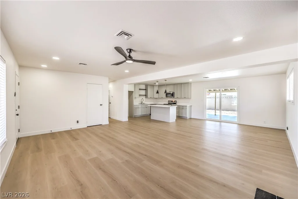 5913 Alta, Las Vegas, NV 89107