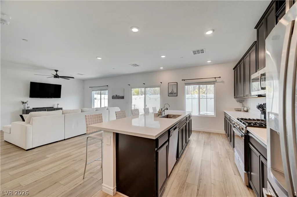 7204 Decatur, Las Vegas, NV 89131