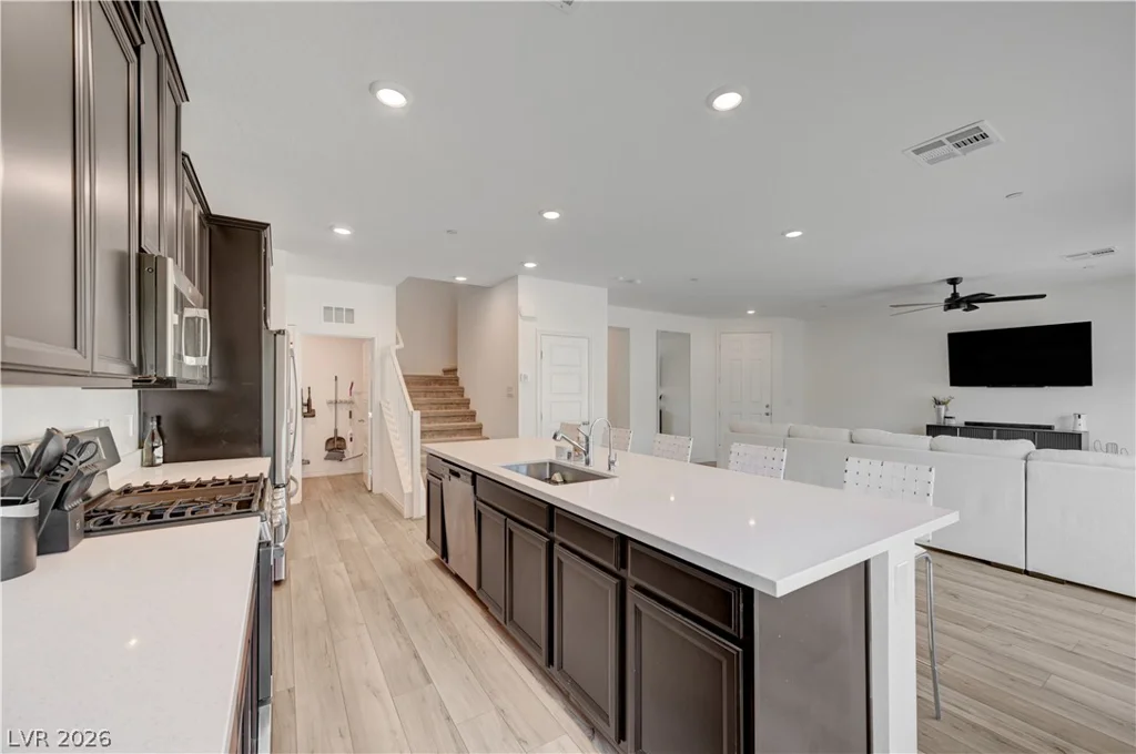 7204 Decatur, Las Vegas, NV 89131