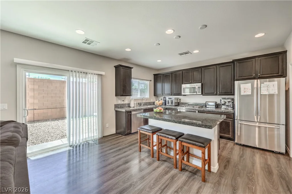 8025 Ancient Oaks, Las Vegas, NV 89113