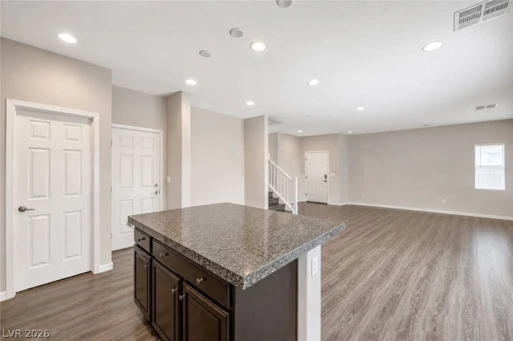 8025 Ancient Oaks, Las Vegas, NV 89113
