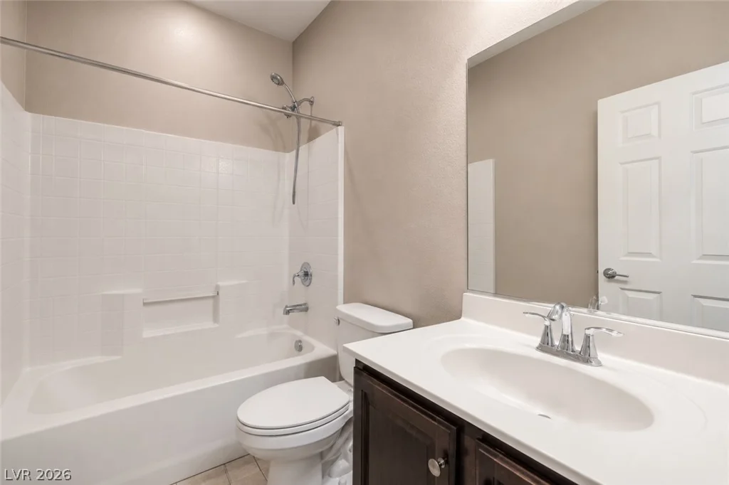 8025 Ancient Oaks, Las Vegas, NV 89113