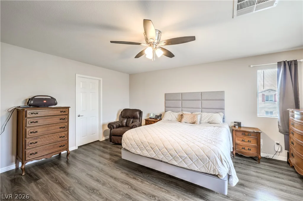 8025 Ancient Oaks, Las Vegas, NV 89113