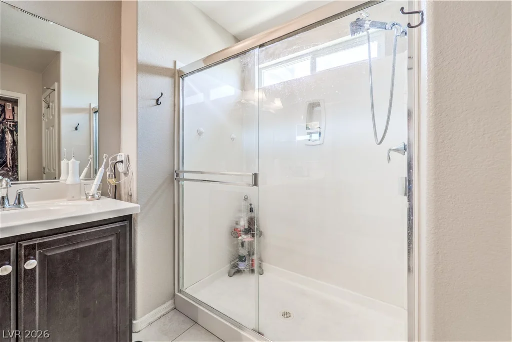 8025 Ancient Oaks, Las Vegas, NV 89113