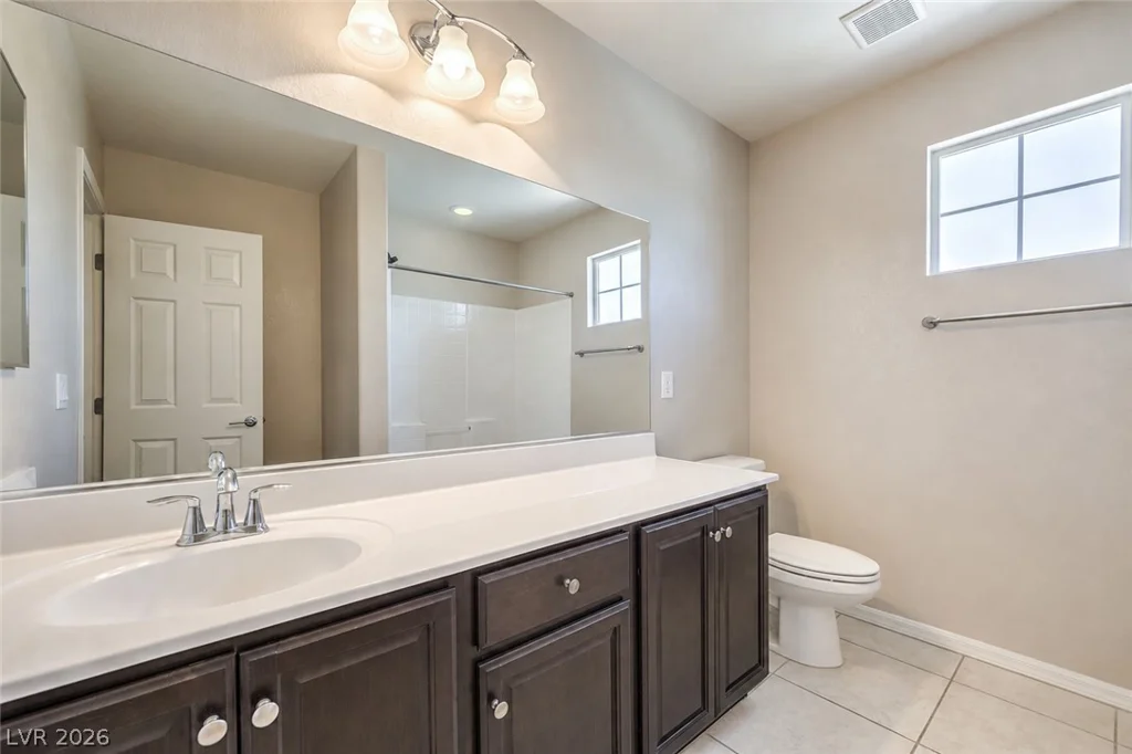 8025 Ancient Oaks, Las Vegas, NV 89113