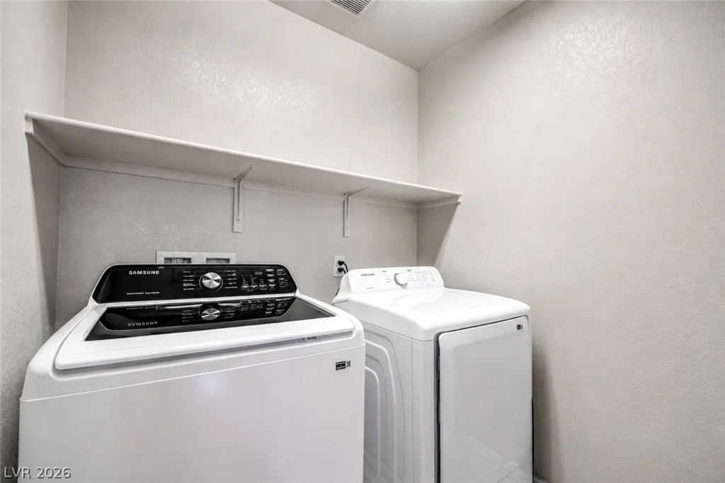 8025 Ancient Oaks, Las Vegas, NV 89113