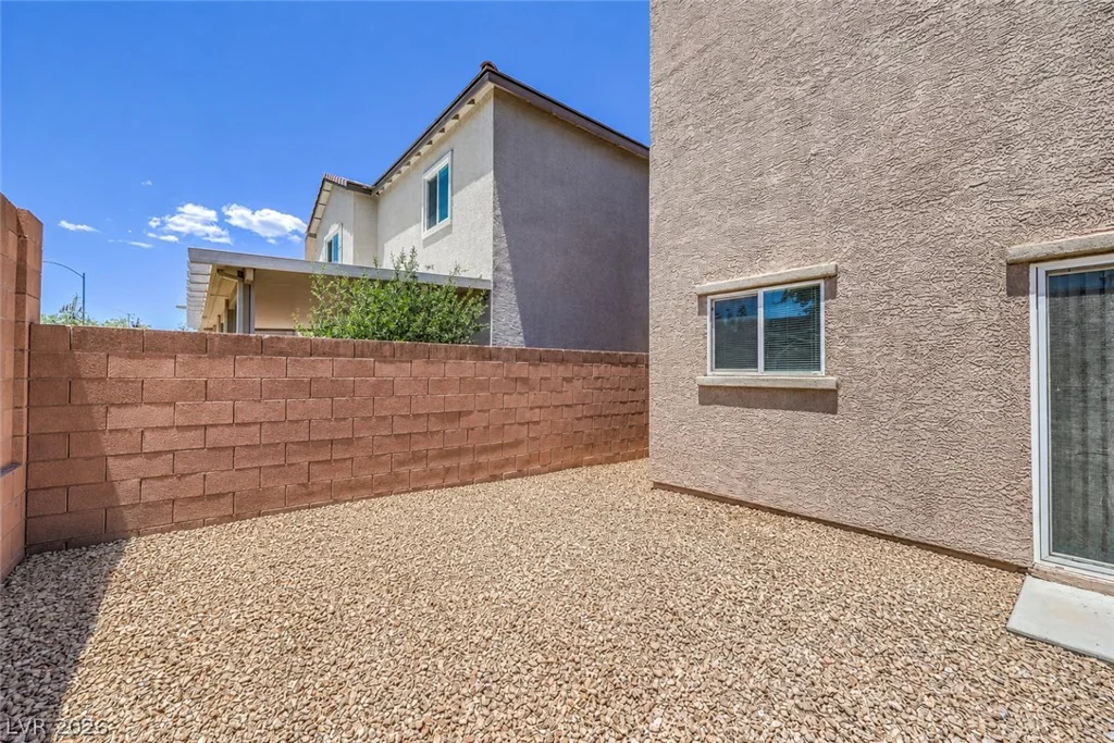 8025 Ancient Oaks, Las Vegas, NV 89113