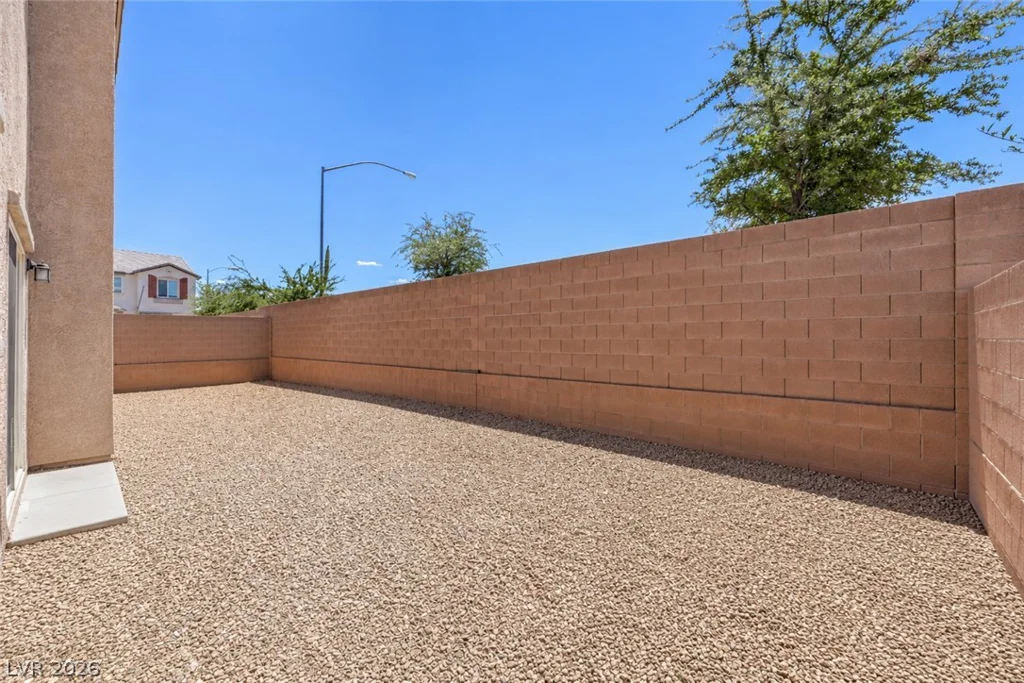 8025 Ancient Oaks, Las Vegas, NV 89113