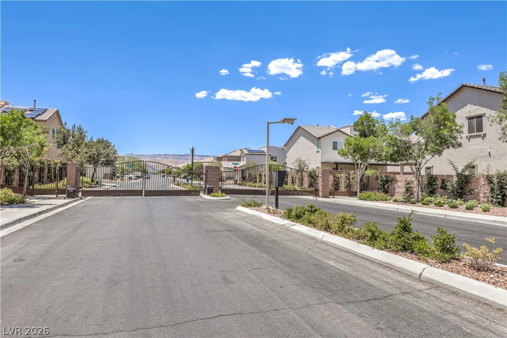 8025 Ancient Oaks, Las Vegas, NV 89113