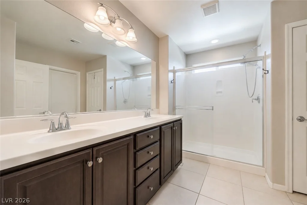8025 Ancient Oaks, Las Vegas, NV 89113