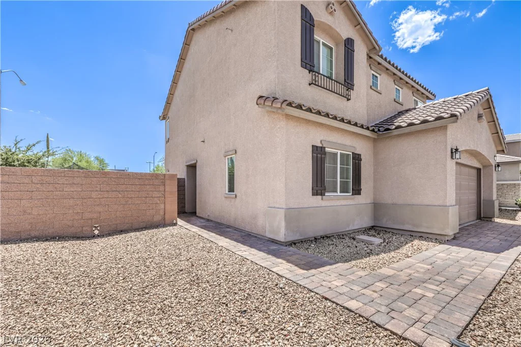 8025 Ancient Oaks, Las Vegas, NV 89113