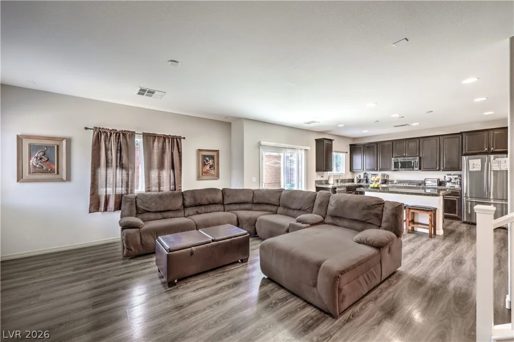 8025 Ancient Oaks, Las Vegas, NV 89113
