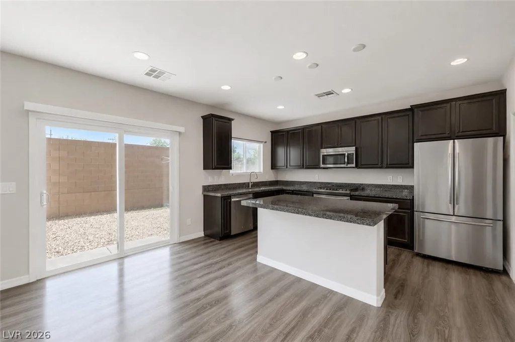 8025 Ancient Oaks, Las Vegas, NV 89113