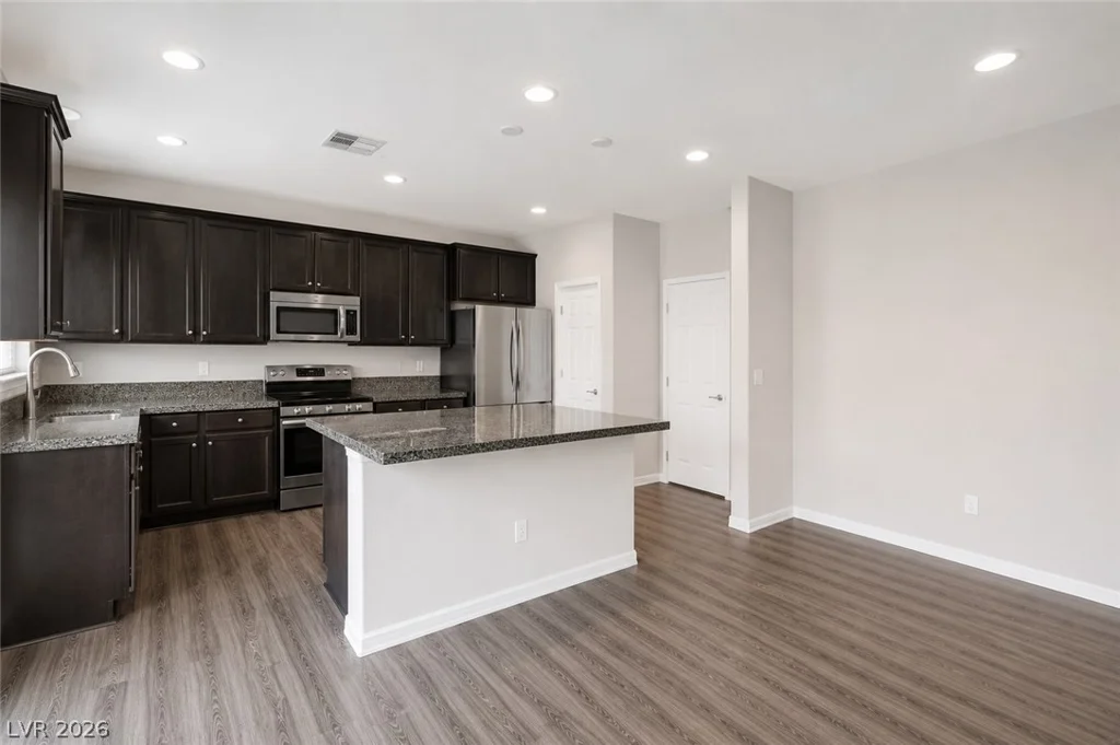 8025 Ancient Oaks, Las Vegas, NV 89113