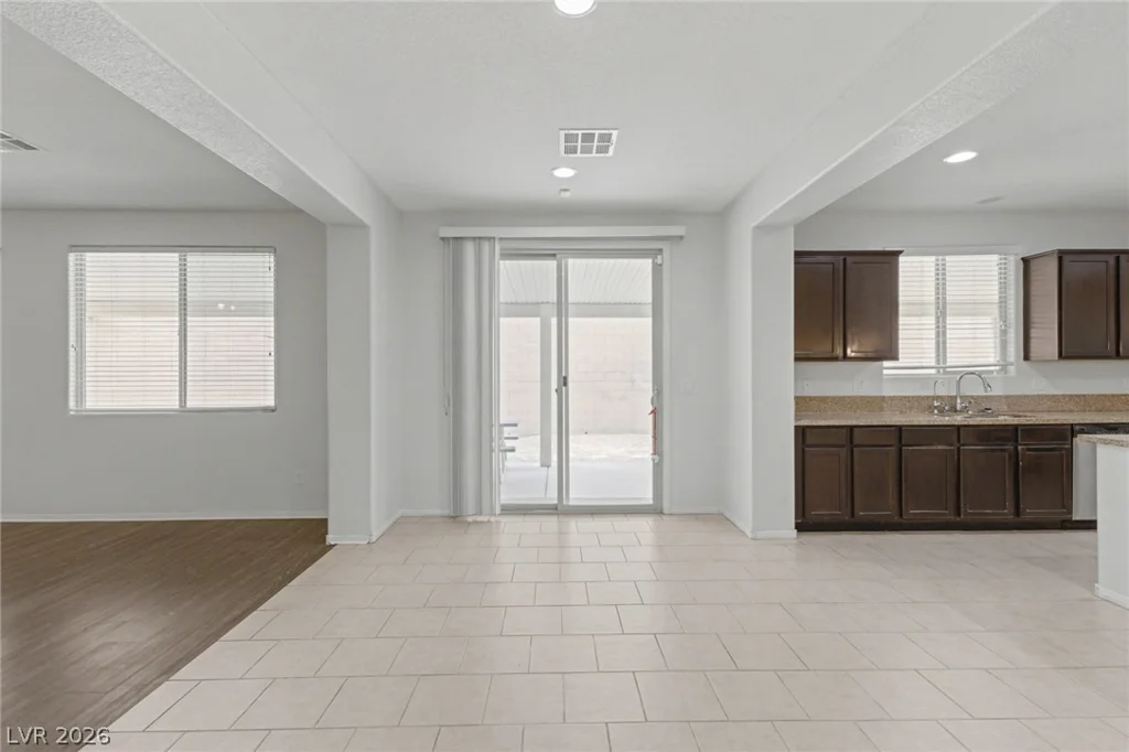 6637 Cliff Shore, North Las Vegas, NV 89084
