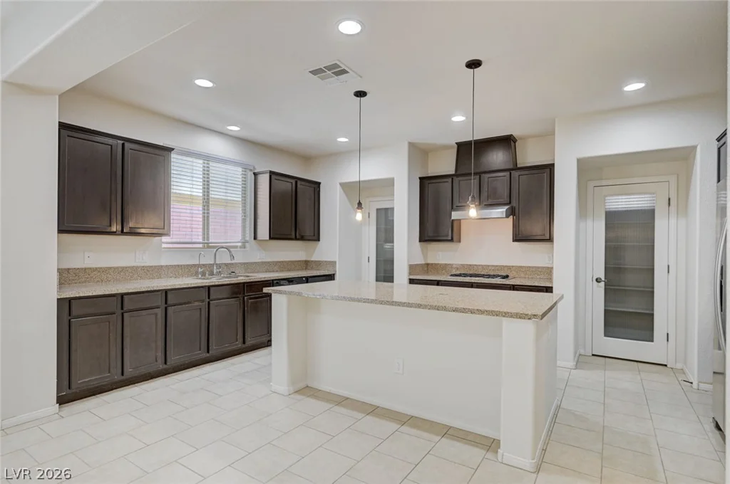 6637 Cliff Shore, North Las Vegas, NV 89084