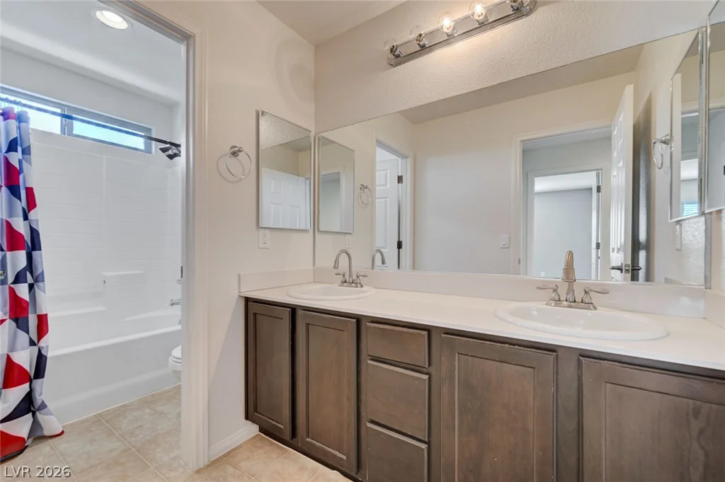 6637 Cliff Shore, North Las Vegas, NV 89084