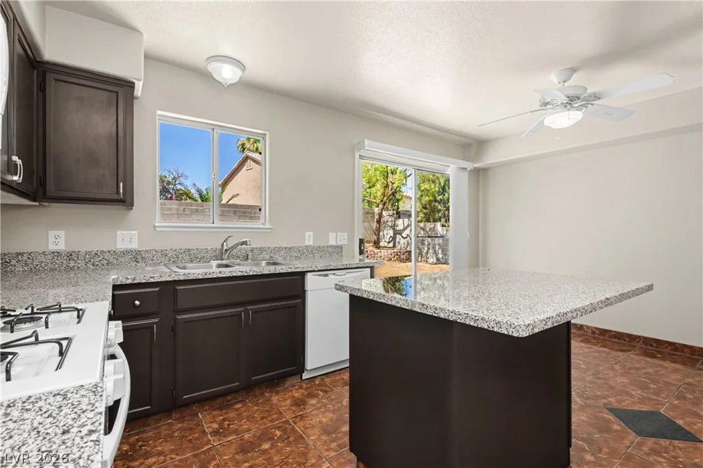 7420 Hickory Hills, Las Vegas, NV 89130