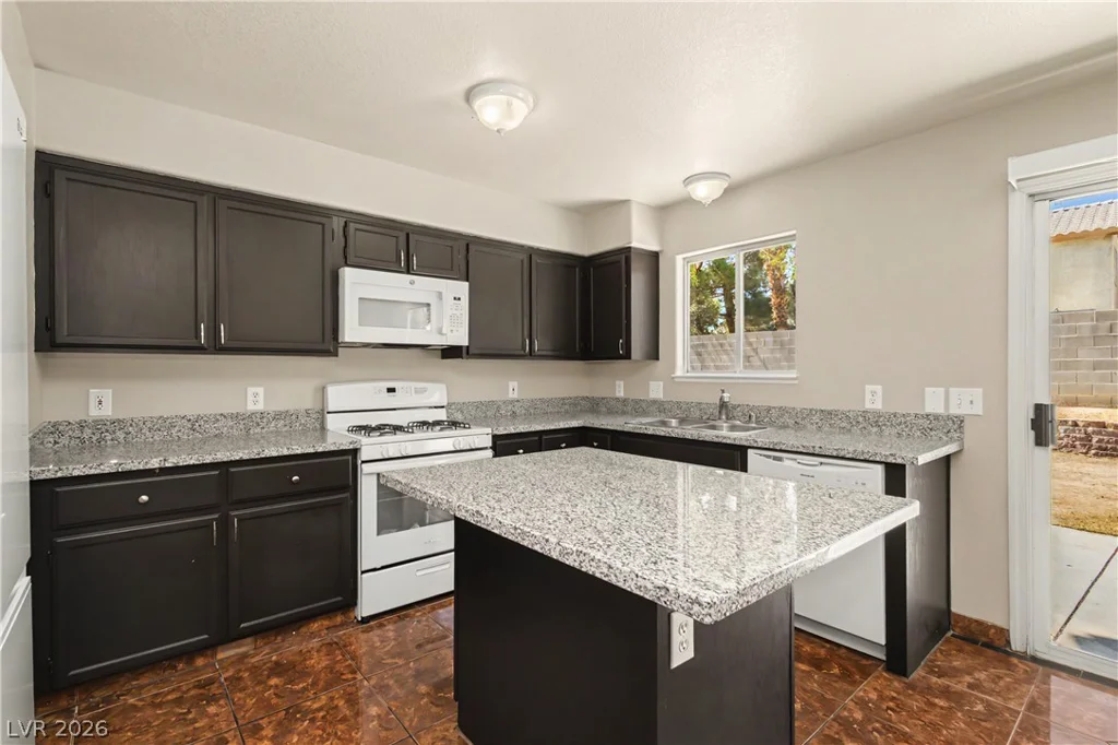 7420 Hickory Hills, Las Vegas, NV 89130