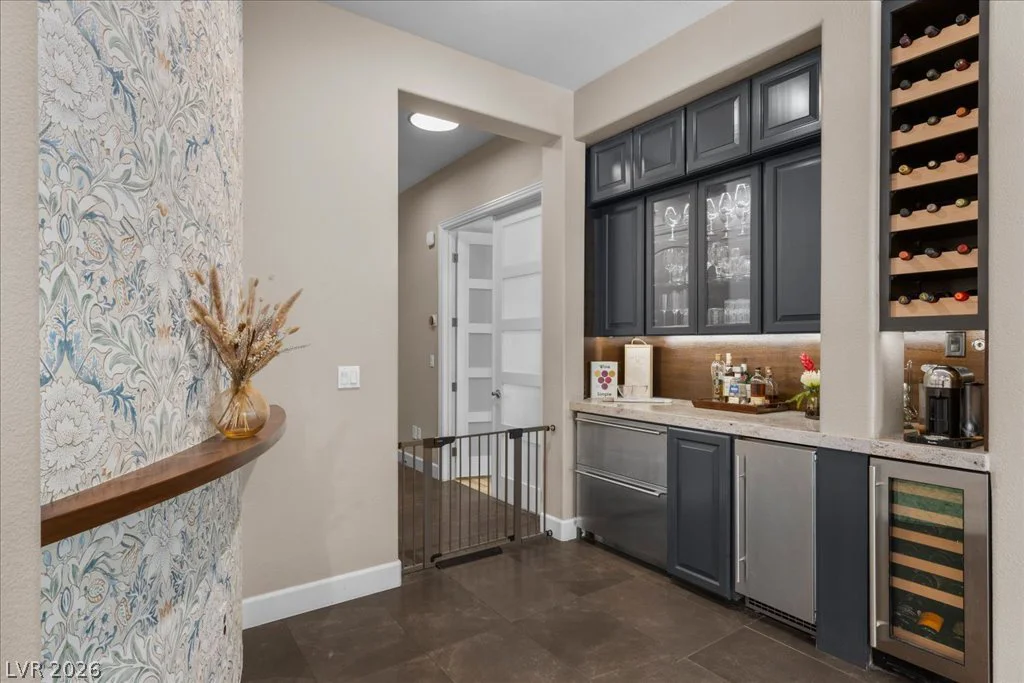 2985 American River, Las Vegas, NV 89135