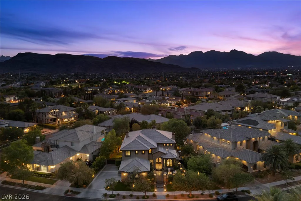 2985 American River, Las Vegas, NV 89135