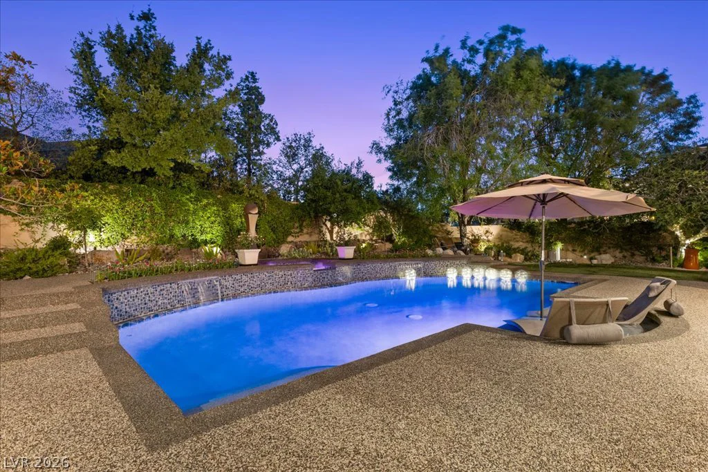 2985 American River, Las Vegas, NV 89135
